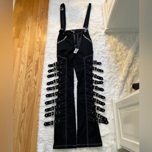 I am Gia pants 👖 never worn before but a great fit!